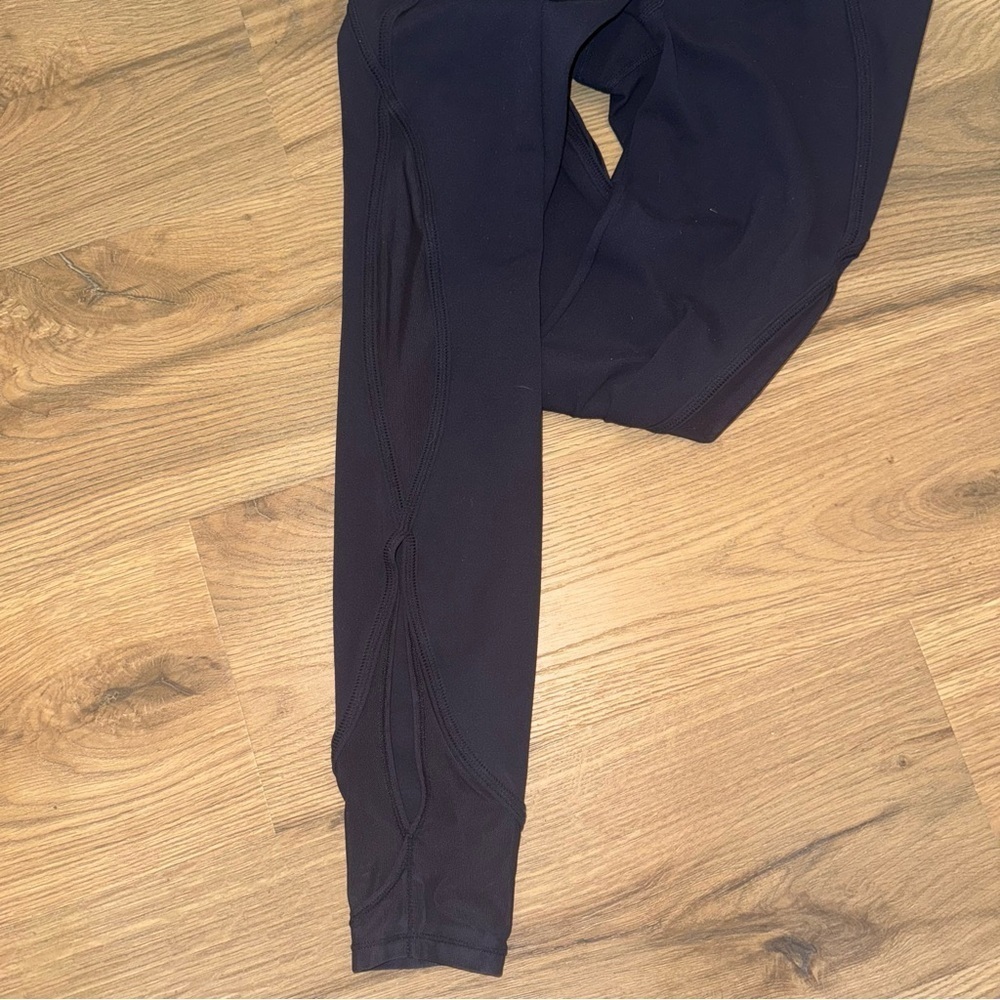 Athleta Mesh Salutation Leggings - Picture 5 of 5